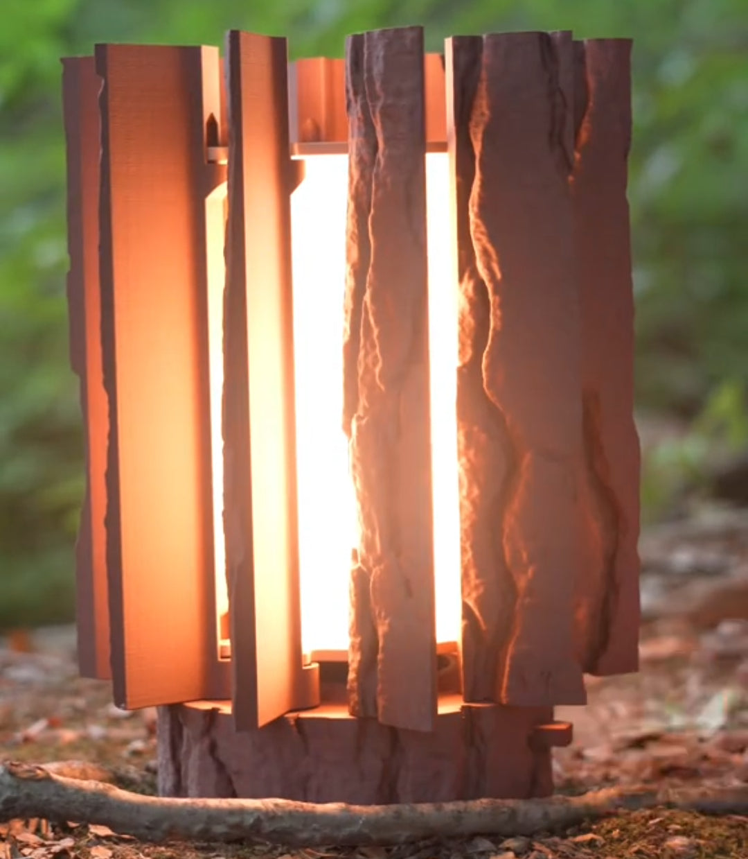 Mechanically Dimming Lamp with Real Log Texture