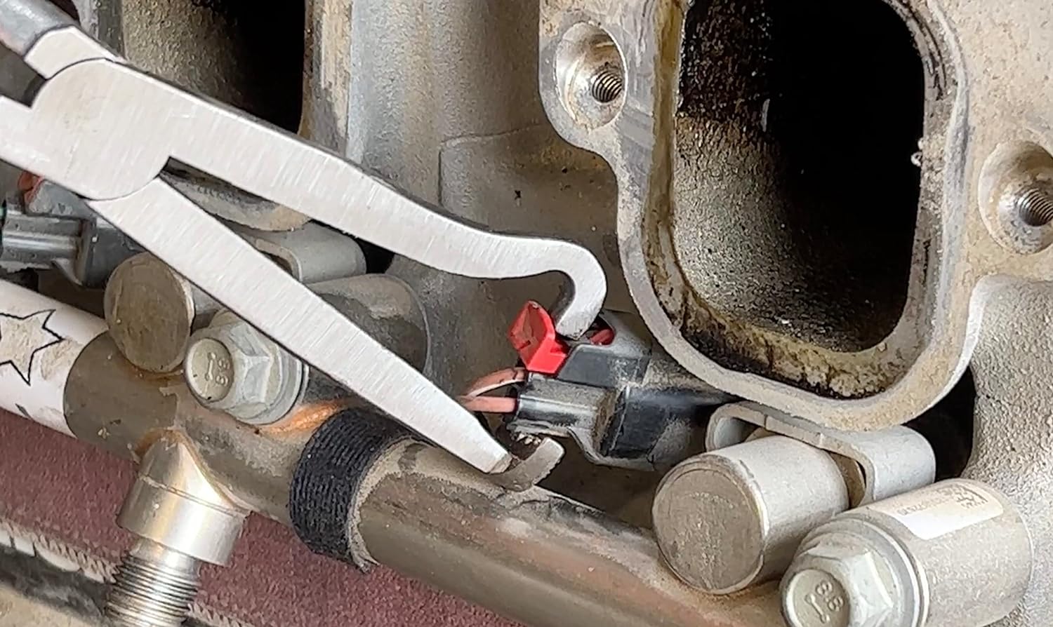 60 Degree Electrical Disconnect Pliers