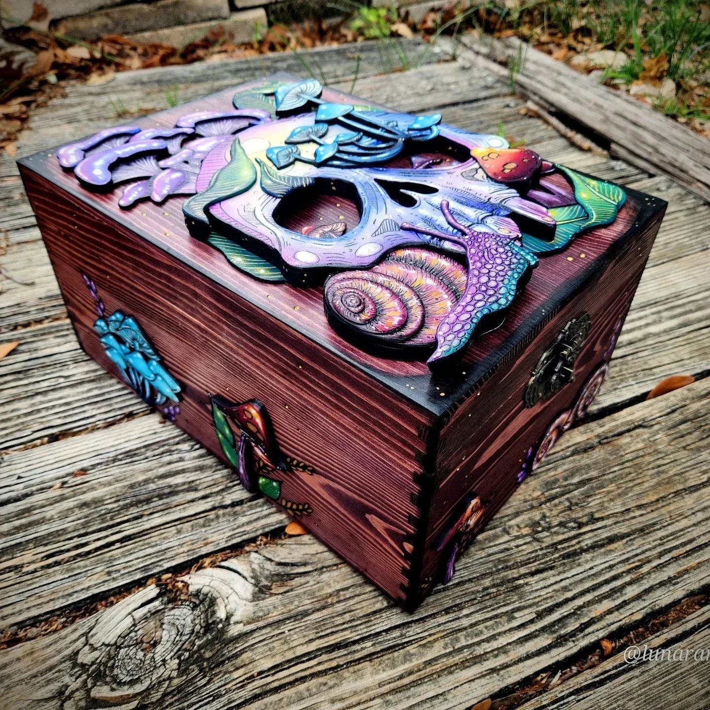 🍄Skull and Nature Hidden Key Box