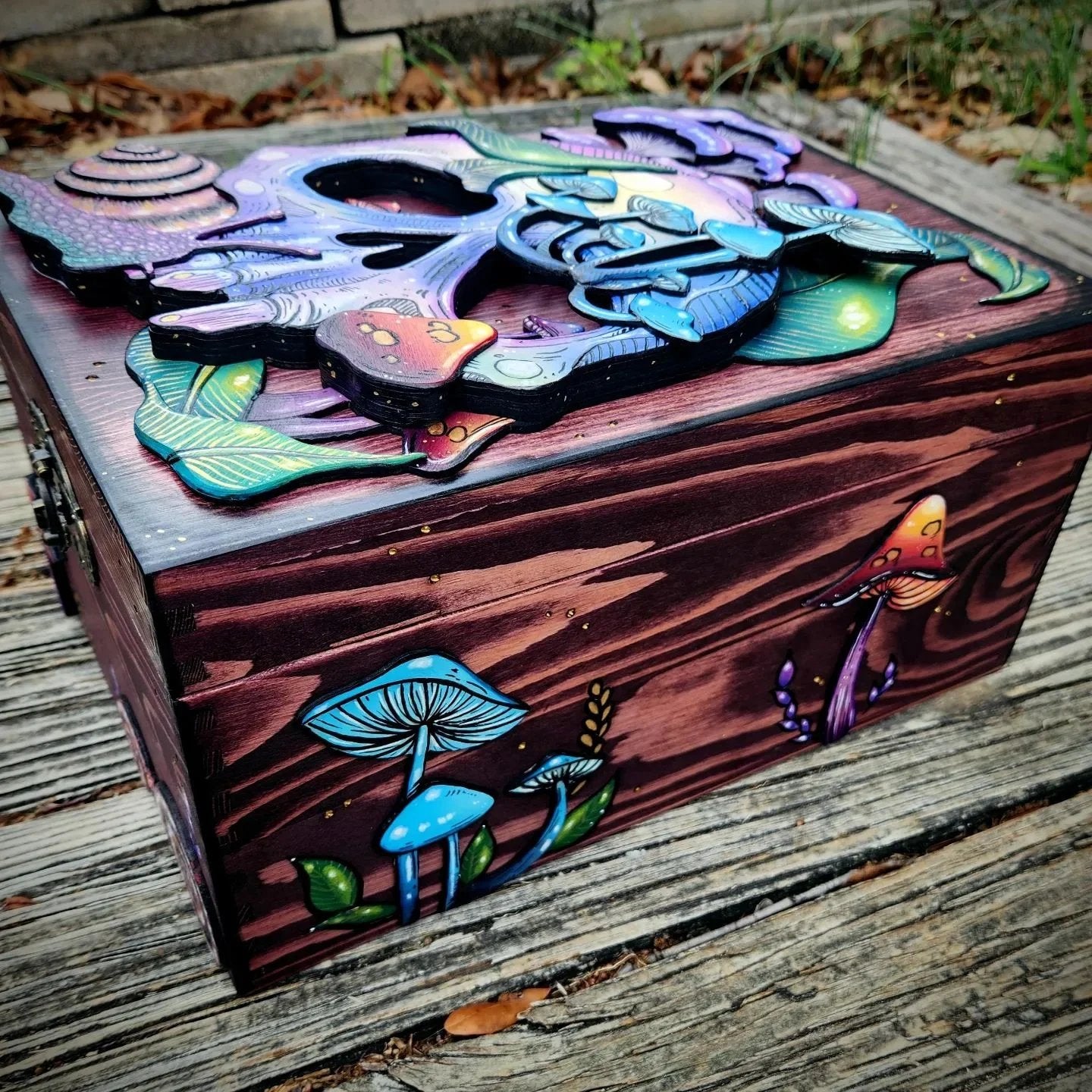 🍄Skull and Nature Hidden Key Box